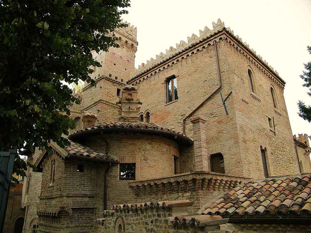 Castello-Della-Monica-3